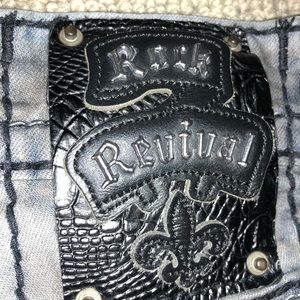 Rock Revival Jean Shorts ! 33